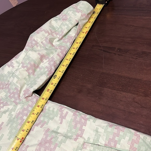 Burton Wanderlust Ski Snowboard Jacket Girls XL Lt. Green Geo Hooded Pink Parka - Picture 11 of 16